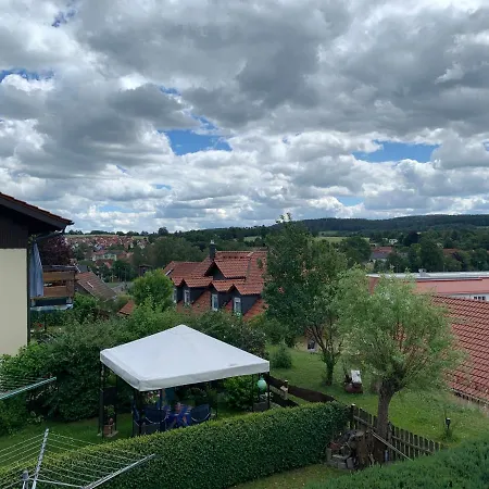 Sonneneck: Cozy Thuringian Forest Retreat with Parking and Netflix Schleusingen Exterior photo