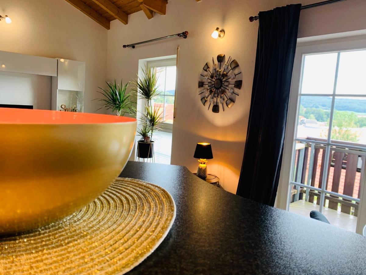 Sonneneck: Cozy Thuringian Forest Retreat With Parking And Netflix Apartment Schleusingen