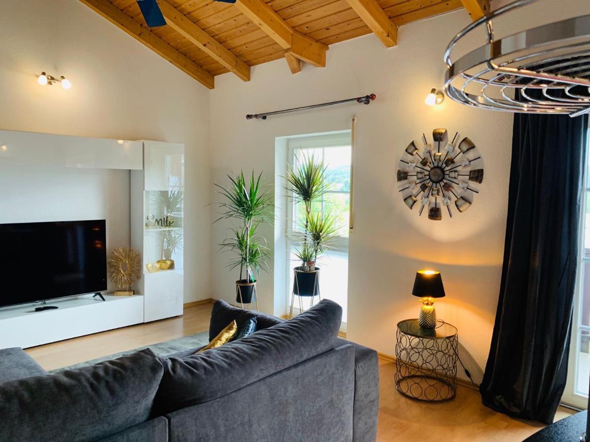 Apartment Sonneneck: Cozy Thuringian Forest Retreat With Parking And Netflix *